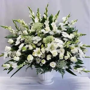 La Belle Flowers & Gifts