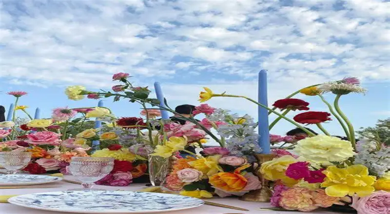 Top 10 Seasonal Flower Shops in Al Seef, Dubai